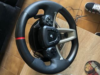 PS4 500Gb + Volante y pedales