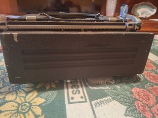 Maquina de escribir olivetti studio 46