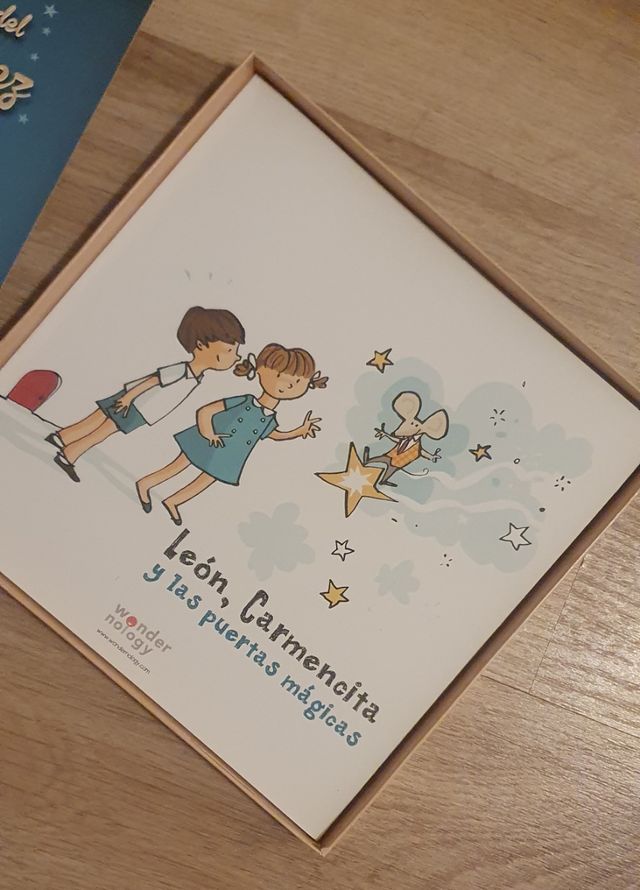 Puerta y libro Ratoncito Pérez