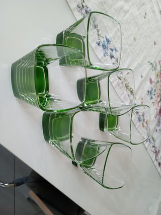 Bicchieri di vetro per acqua
