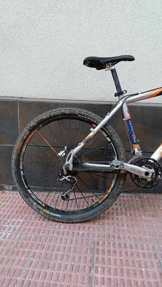 MTB bicicleta cuadro Orbea de aluminio y muy liger