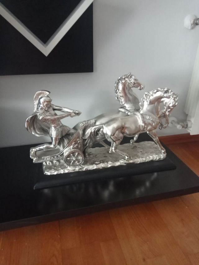 Figura cuadrigas de caballos