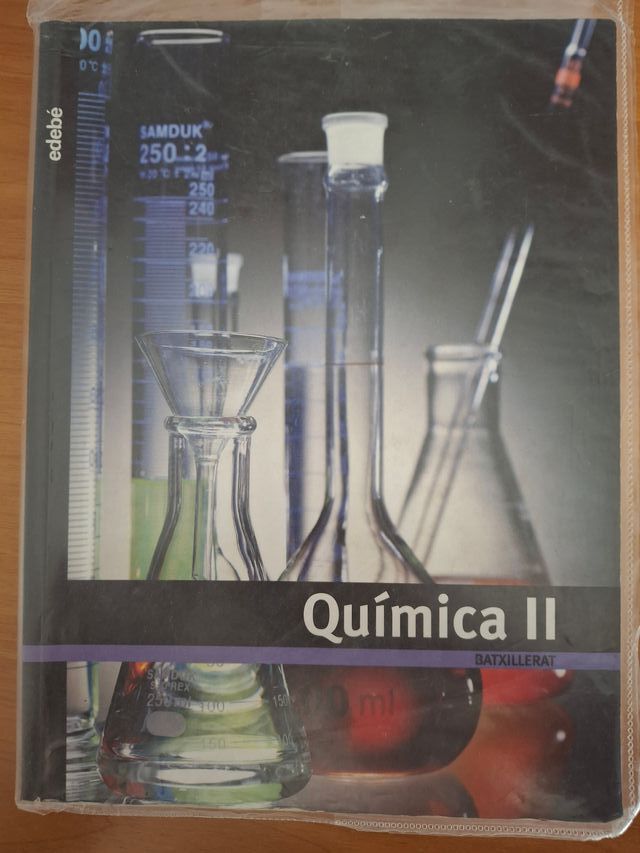 Llibre Química 2n BAT, Edebé