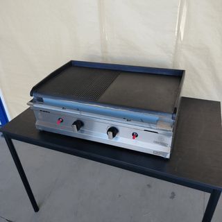 AL 🔲 Plancha Hierro ½ Ranurada [70 cm] Gas