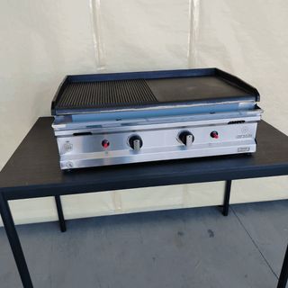 AL 🔲 Plancha Hierro ½ Ranurada [70 cm] Gas