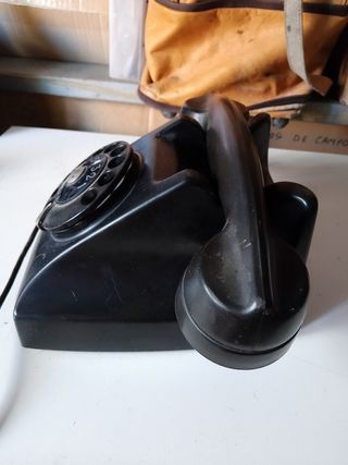 Teléfono de baquelita
