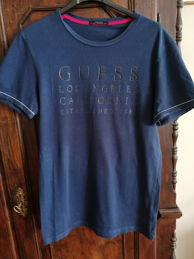 T-shirts Guess