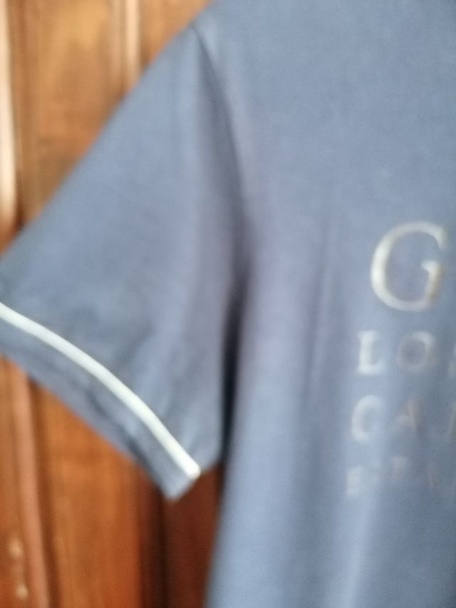 T-shirts Guess
