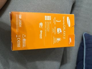 Movil samsung galaxy J1