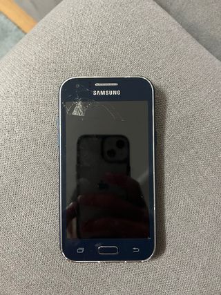 Movil samsung galaxy J1