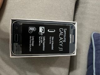 Movil samsung galaxy J1