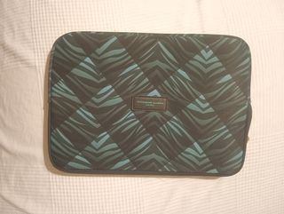 Funda portátil 14'Vicky Martín Berrocal 