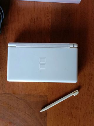 NINTENDO DS LITE