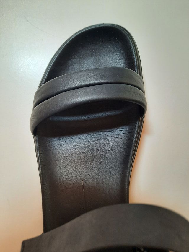 Sandalias negras Ecco 39