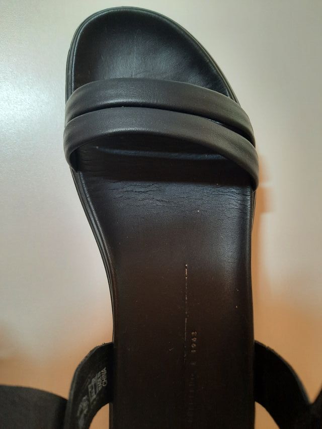 Sandalias negras Ecco 39