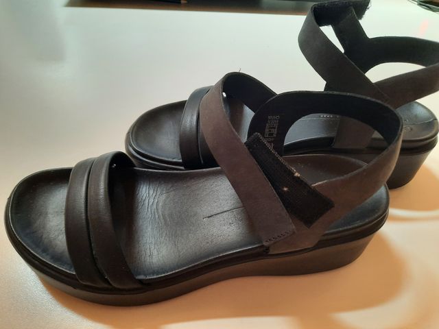 Sandalias negras Ecco 39