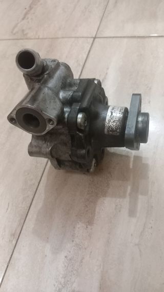 Bomba direccion Audi Q5