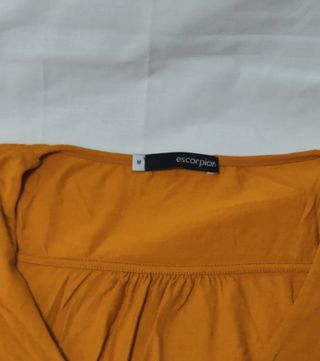 Camiseta manga corta escorpión Mostaza