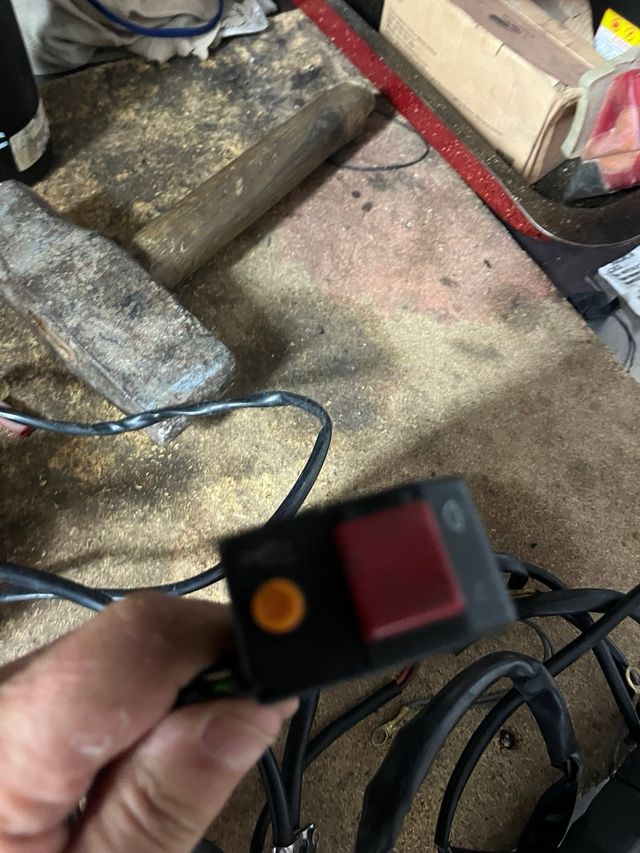 Fantic, instalacion electrica