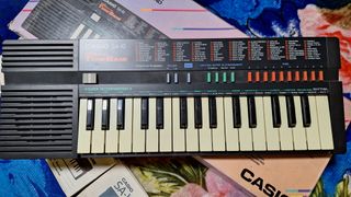 TECLADO RETRO "CASIO SA-10" ( T-3B0570 SA-10)