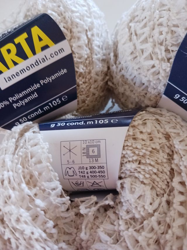 15 ovillos marca Carta de Mondial