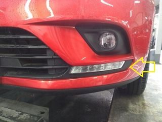 REJILLA IZQUIERDA FARO LED R. CLIO IV