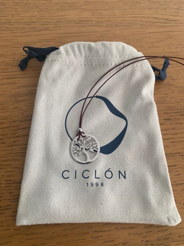 Colgante con arbol de la vida