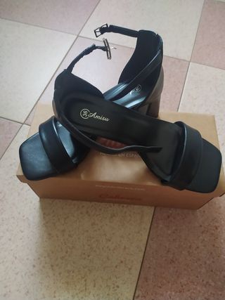 Zpatos tacón negro