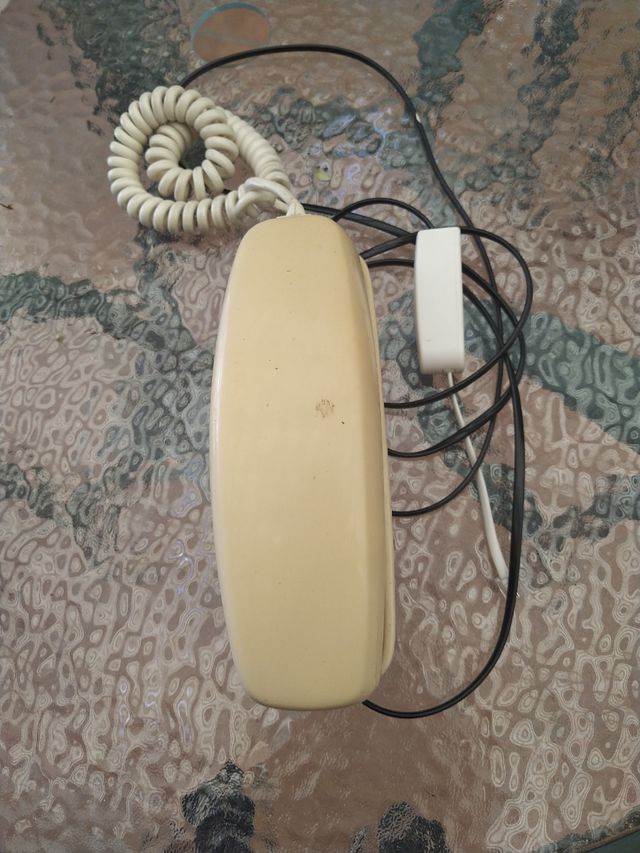 Teléfono antiguo