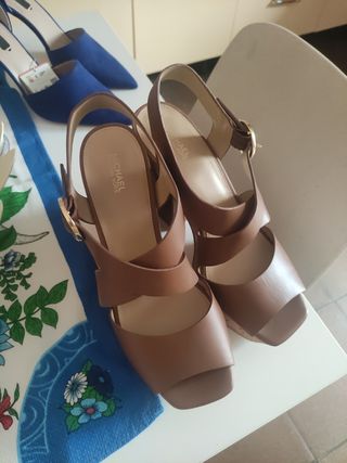 Sandalias .Rebajadas!