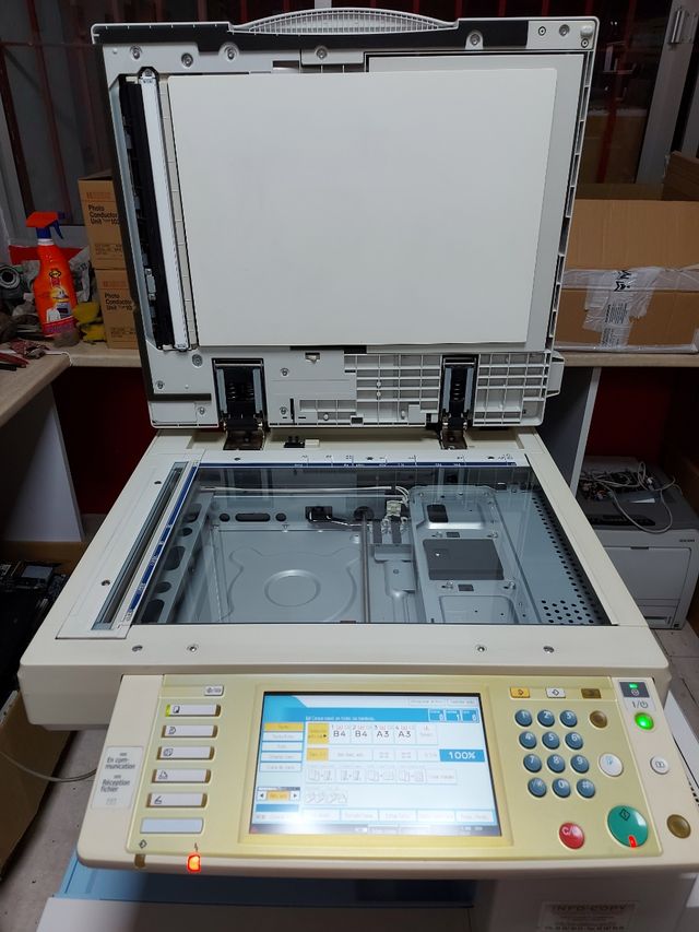 Copiadora Ricoh Aficio MP4000