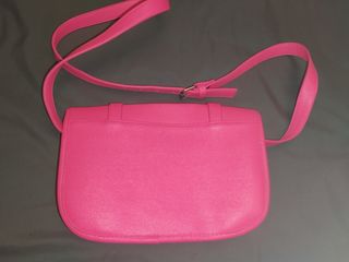 Bolso rosa flúor 