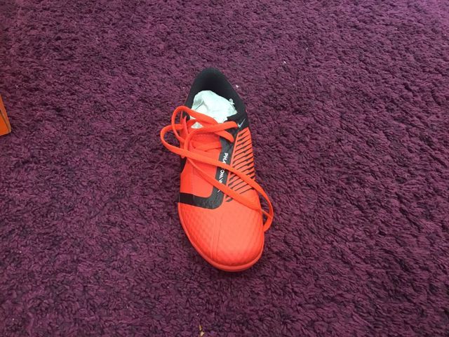 Zapatos de futbol sala nike nuevos