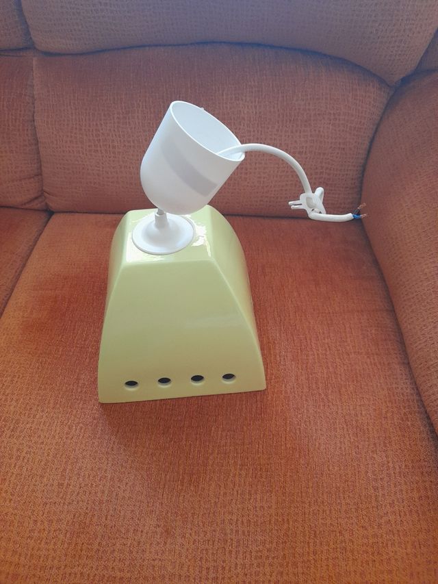 Lámpara de techo de cerámica .