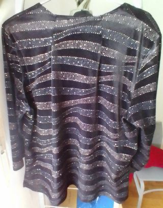 Camiseta con brillo talla G