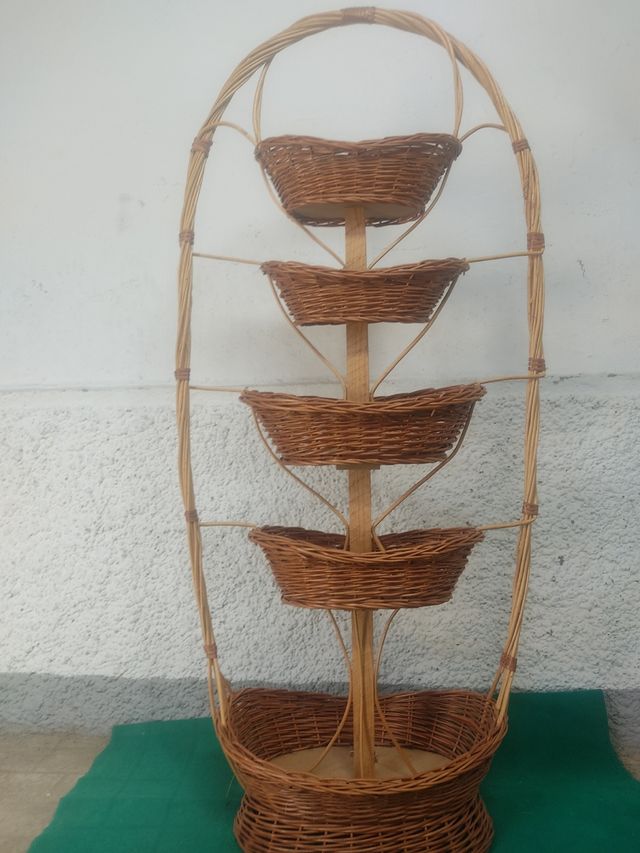 Cesta mimbre cinco pisos