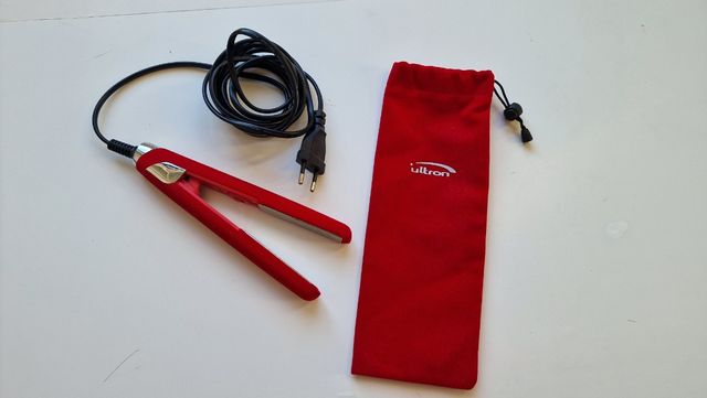 Plancha del pelo para viaje