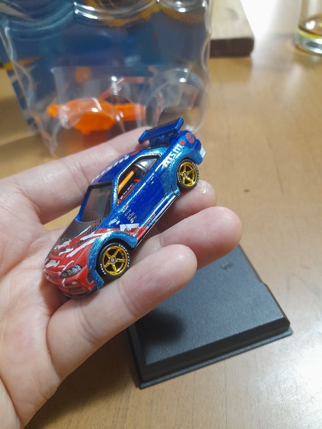 Hot wheels nissan gt nismo treasure custom.