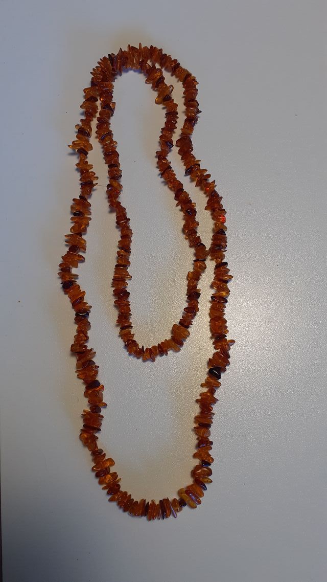 Collana d'ambra, lunghezza totale 134 cm