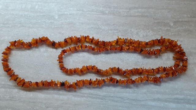 Collana d'ambra, lunghezza totale 134 cm
