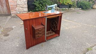 Máquina de coser antigua