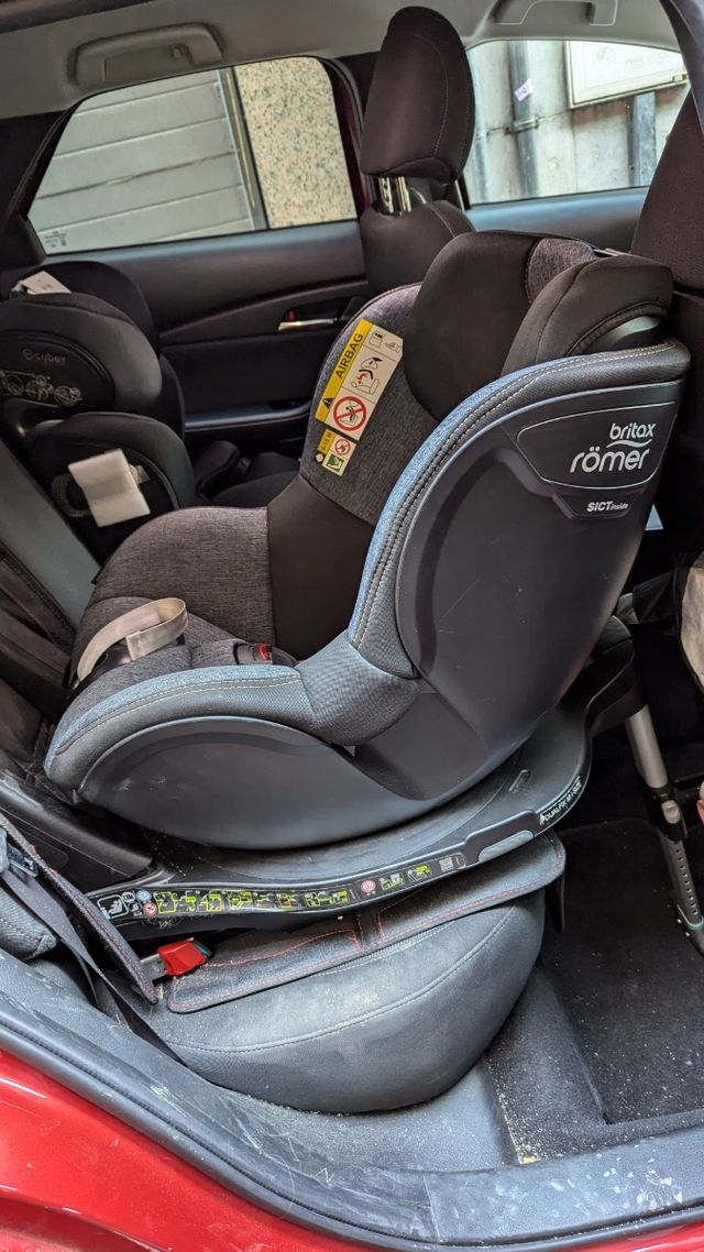 Britax romer dualfix M isize