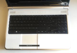 Packard bell 4gb ram-128gb SSD-w10 -SIN CARGADOR