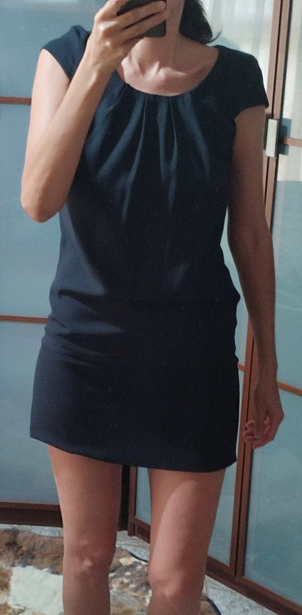 Vestido corto negro