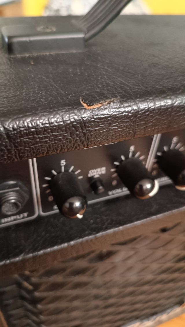 Mini amplificador Randall RG15XM