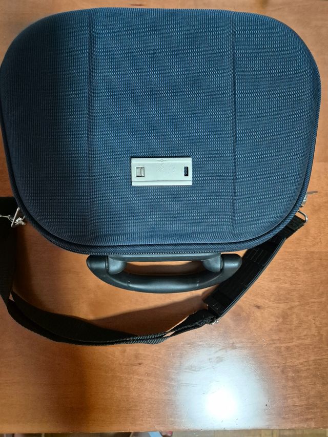 Neceser de viaje azul marino
