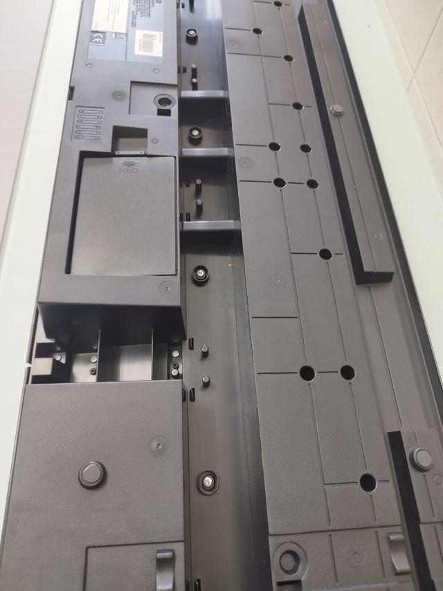 TECLADO PORTÁTIL YAMAHA PSR-F50