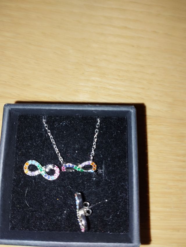 Conjunto collar pendientes