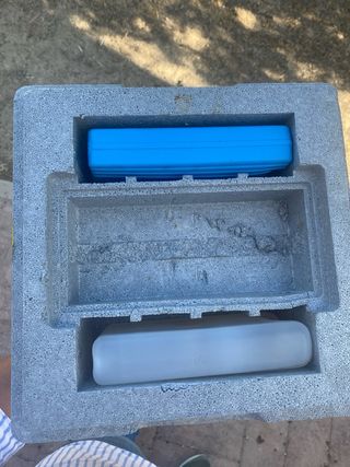 Nevera corcho contenedor