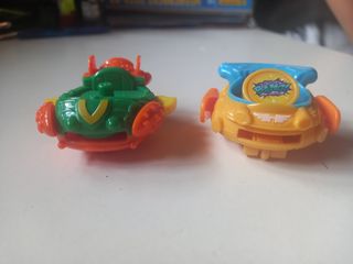 Dos coches que disparan superthings